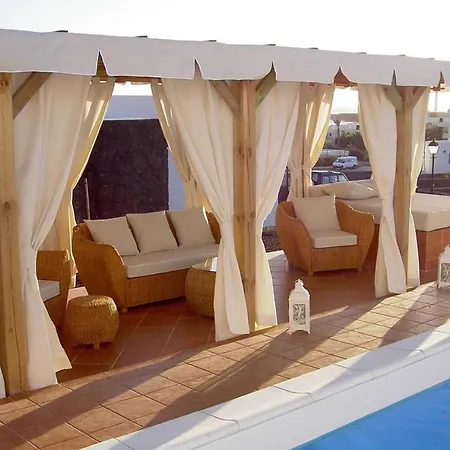 Villa Lazy Times Playa Blanca